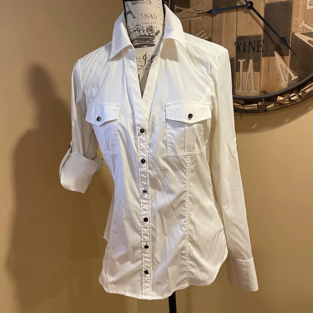 EXPRESS Cream classic blouse w/black button detail M - Picture 1 of 8